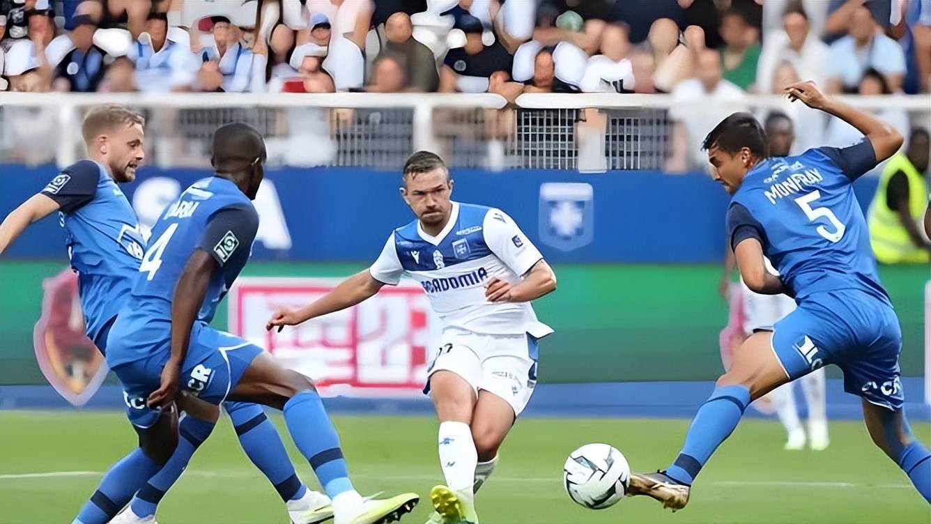 贝博-葡超赛程吃紧；上海申花今晚防线松动；媒体盛赞；控场能力受关注的简单介绍-贝博